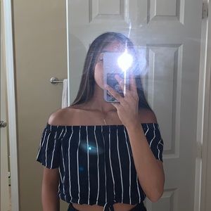 Pacsun Off the shoulder crop top